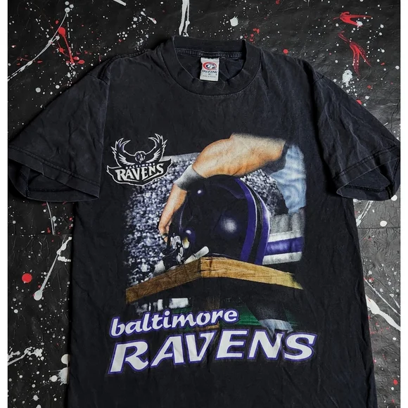 Vintage Baltimore Ravens men's distressed NFL spell-out graphic promo tee size M - Picture 1 of 7
